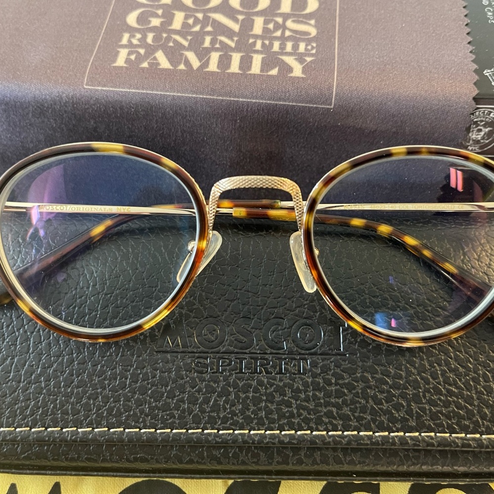 MOSCOT Tortoiseshell Frame - Picture 2 of 3